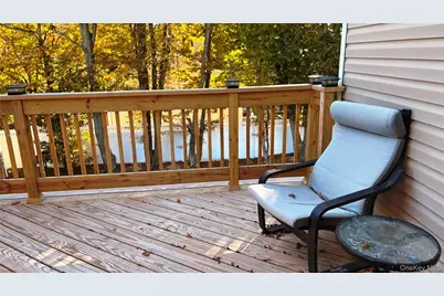 364 W 2nd Street, West Islip, NY 11795 - Photo 25