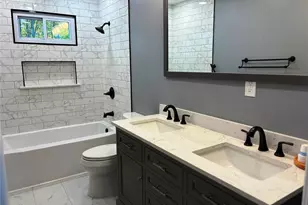 364 W 2nd St, West Islip, NY 11795 - Photo 11