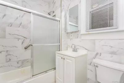 1646 Radcliff Avenue, Bronx, NY 10462 - Photo 7