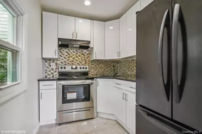 15 Stewart Place, Yonkers, NY 10701 - Photo 3