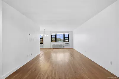 5 Birchwood Court #3N, Mineola, NY 11501 - Photo 3