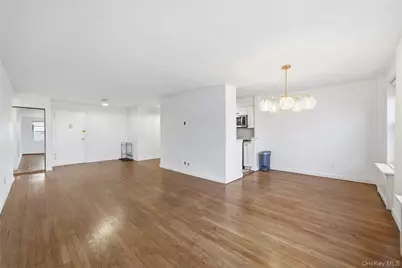 5 Birchwood Court #3N, Mineola, NY 11501 - Photo 5