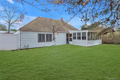 96 Split Cedar Drive, Islandia, NY 11749 - Photo 19