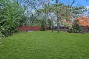 96 Split Cedar Dr, Islandia, NY 11749 - Photo 17