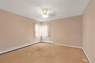 49 Prospect St, Roosevelt, NY 11575 - Photo 17