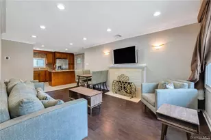 531 Old Country Rd, Plainview, NY 11803 - Photo 13