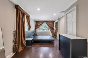 531 Old Country Rd, Plainview, NY 11803 - Photo 11