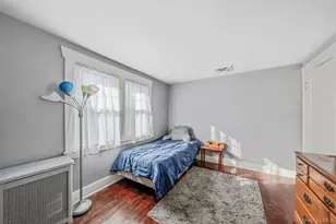 59 Robertson Rd, Lynbrook, NY 11563 - Photo 17