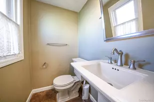 59 Robertson Rd, Lynbrook, NY 11563 - Photo 13