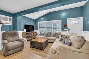 74 Weichers Ave, Ronkonkoma, NY 11779 - Photo 5