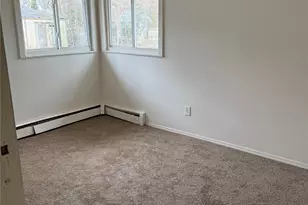 40 Pinewood Dr, Shirley, NY 11967 - Photo 7