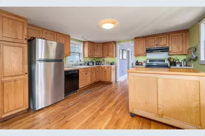 168 Bay Avenue, Greenport, NY 11944 - Photo 9