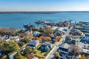 168 Bay Ave, Greenport, NY 11944 - Photo 21