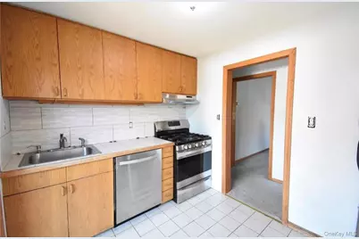 85 Grand Avenue, Pearl River, NY 10965 - Photo 15