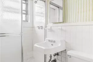 61-25 97th St, Rego Park, NY 11374 - Photo 19