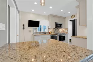33 Pratt St, New Rochelle, NY 10801 - Photo 7