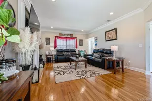 49 Calverton (Canterbury) Ct, Wading River, NY 11792 - Photo 11