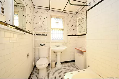 84-23 90 Street, Woodhaven, NY 11421 - Photo 17