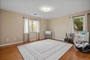 2261 Willow St, Wantagh, NY 11793 - Photo 21