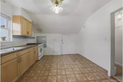 11 Woodbine Street, Yonkers, NY 10704 - Photo 19