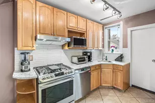 151-35 20th Rd, Whitestone, NY 11357 - Photo 9