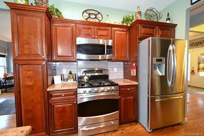 11 Macintosh, Selden, NY 11784 - Photo 7