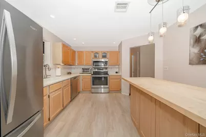 19 Saddlebrook Court, Middle Island, NY 11953 - Photo 19