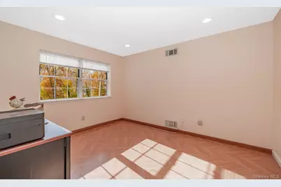 19 Saddlebrook Court, Middle Island, NY 11953 - Photo 9