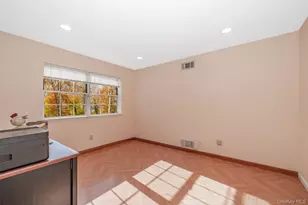 19 Saddlebrook Ct, Middle Island, NY 11953 - Photo 9