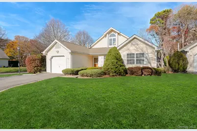 19 Saddlebrook Court, Middle Island, NY 11953 - Photo 1