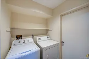 4 Cedar Rdg Ln, Bay Shore, NY 11706 - Photo 25