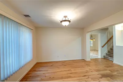 4 Cedar Ridge Lane, Bay Shore, NY 11706 - Photo 5