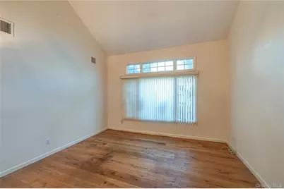 4 Cedar Ridge Lane, Bay Shore, NY 11706 - Photo 7