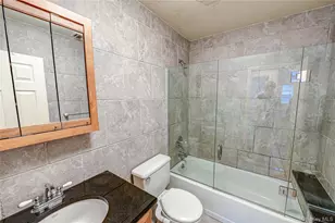 4 Cedar Rdg Ln, Bay Shore, NY 11706 - Photo 19