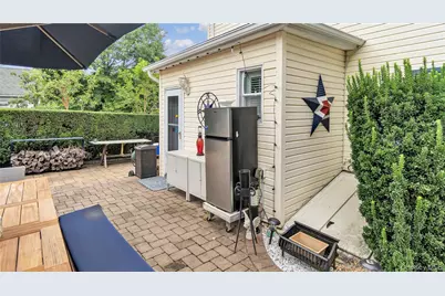 16 Clement Street, Glen Cove, NY 11542 - Photo 39