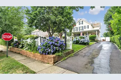 16 Clement Street, Glen Cove, NY 11542 - Photo 5