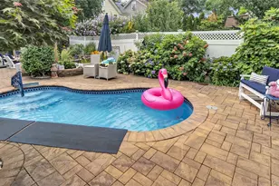 16 Clement St, Glen Cove, NY 11542 - Photo 37