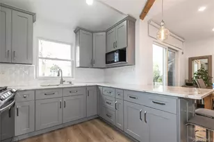 34 Avondale St, Valley Stream, NY 11581 - Photo 9