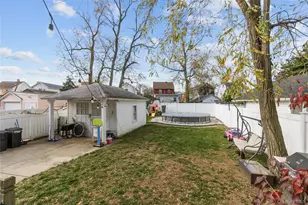 34 Avondale St, Valley Stream, NY 11581 - Photo 19