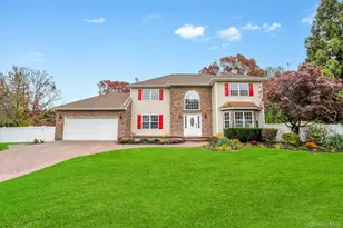 14 Adamson St, Selden, NY 11784 - Photo 5