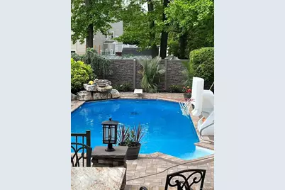 1650 Bridge Street, Merrick, NY 11566 - Photo 33