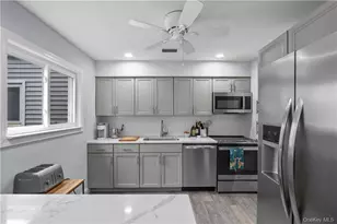 208 Harris Rd, Bedford Hills, NY 10507 - Photo 3