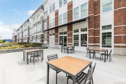 75 E Hoffman Avenue #3018, Lindenhurst, NY 11757 - Photo 3