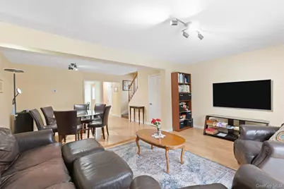 18 Heritage Drive #E, New City, NY 10956 - Photo 5