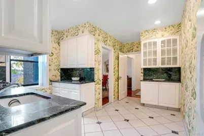 4810 Boston Post Road #2D, Pelham, NY 10803 - Photo 9