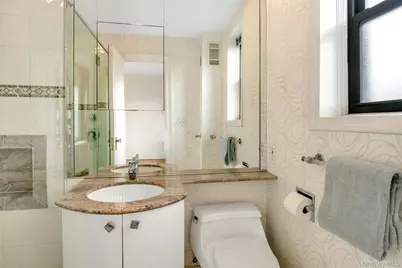 4810 Boston Post Road #2D, Pelham, NY 10803 - Photo 15