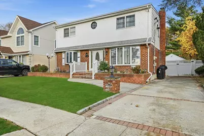 120 Bruce Terrace, Carle Place, NY 11501 - Photo 3