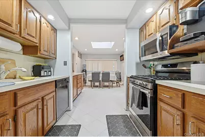 120 Bruce Terrace, Carle Place, NY 11501 - Photo 9