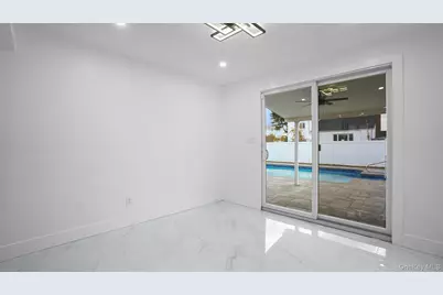 300 W 21st Street, Deer Park, NY 11729 - Photo 9