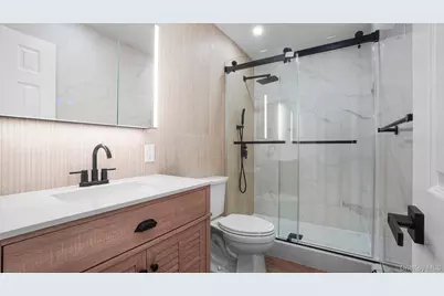 300 W 21st Street, Deer Park, NY 11729 - Photo 19